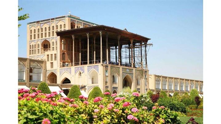  به کدام شهر سفر کنیم، شیراز یا اصفهان؟
