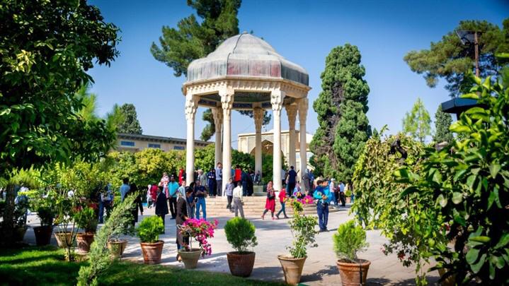  به کدام شهر سفر کنیم، شیراز یا اصفهان؟