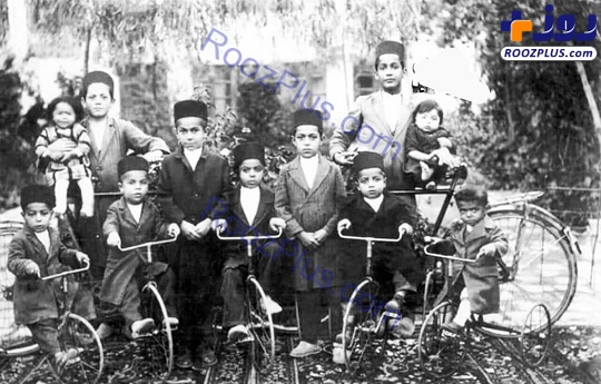 شاهزادگان قجری سوار بر دوچرخه های سوغاتی از فرنگ+عکس