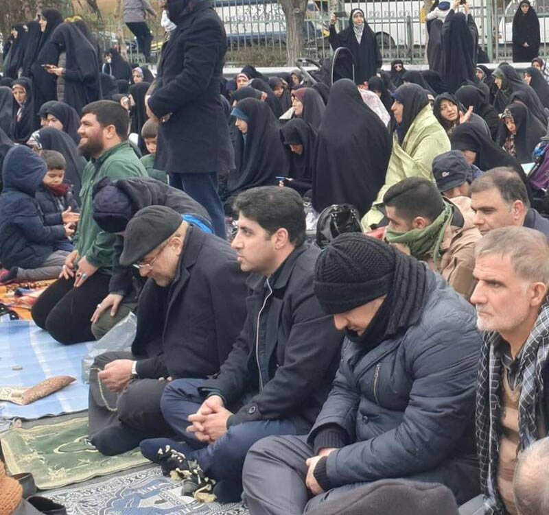 قالیباف در نماز جمعه تهران + عکس