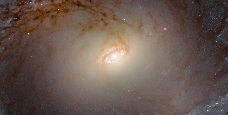 کهکشان «بشقاب پرنده» کشف شد +تصاویر