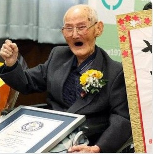 راز طول عمر پیرترین مرد جهان فاش شد+عکس