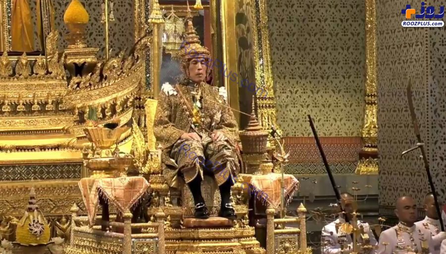 تاج ۷ کیلویی روی سر پادشاه تایلند +عکس