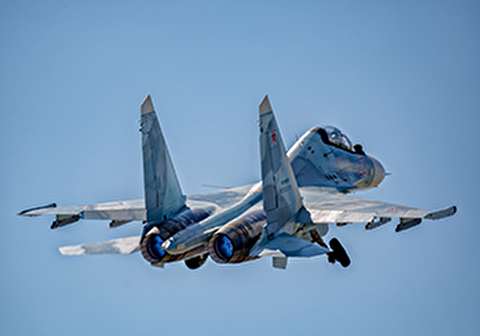 هنرنمایی خلبان روس در آسمان