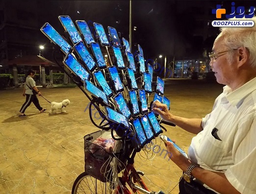 پیرمرد 70 ساله معتاد به بازی رایانه‌ای+ عکس