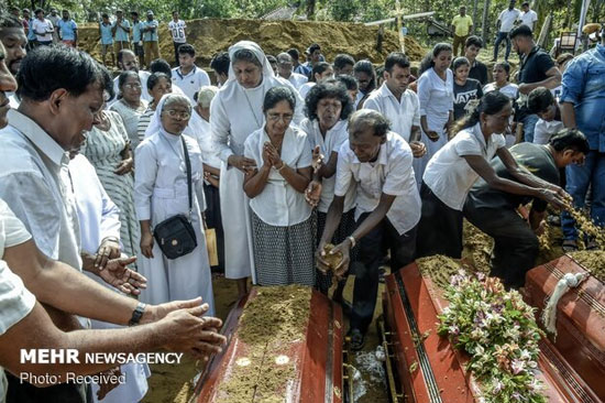 خاکسپاری قربانیان حملات تروریستی سریلانکا