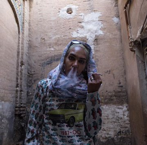 کارتن خواب‌ها در شهر شیراز مدل شدند+عکس
