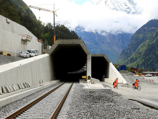 طولانی‌ترین تونل‌های دنیا را بشناسید