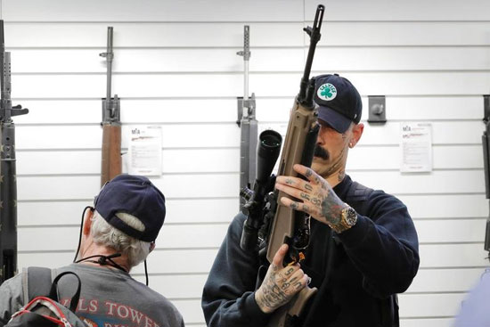 نمایشگاه بزرگ اسلحه در آمریکا +عکس