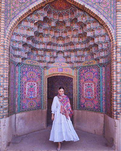 مدل زیباروی اروپایی در اماکن توریستی ایران +عکس