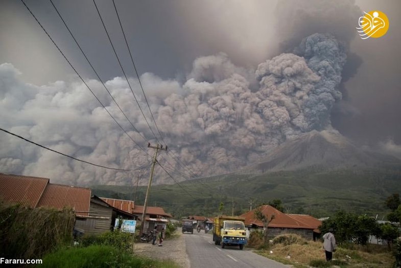 فوران آتشفشان جزیره سوماترای اندونزی +عکس