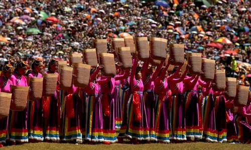 از مرغ بازی نخست وزیر جدید بریتانیا تا جشنواره نهال‌کاری میلیونی در اتیوپی