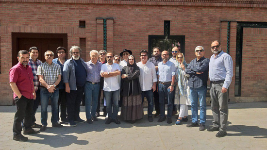 بزرگان سینما رسول‌اف را تا دادگاه همراهی کردند +عکس