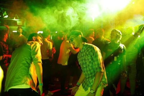 از کنسرت شبانه بغداد تا تظاهرات راست‌های افراطی در آمریکا