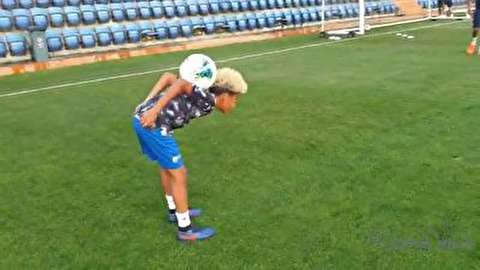 حرکات دیدنی پسر فوتبالیست معروف برزیل با توپ