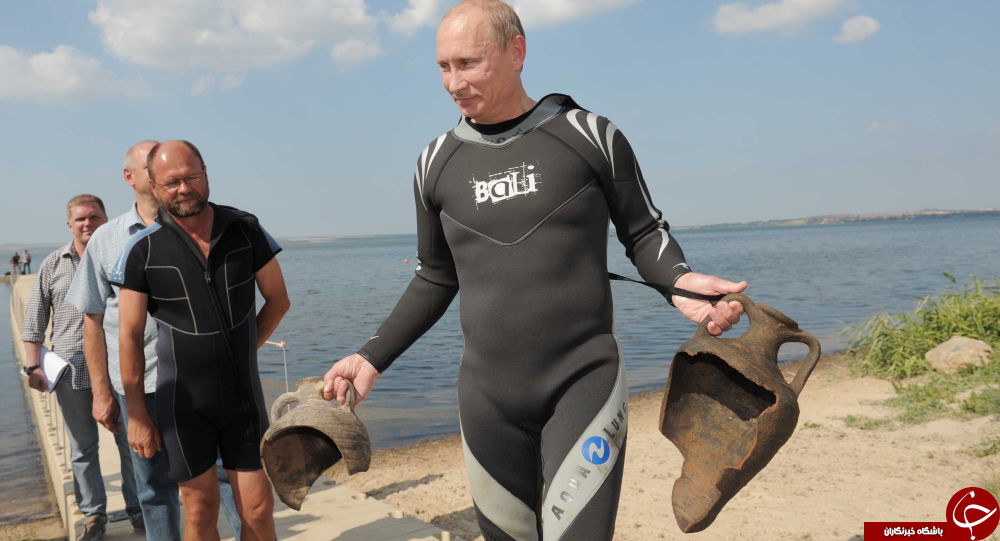 روش عجیب پوتین برای ادای احترام به کشته‌شدگان زیردریایی +عکس