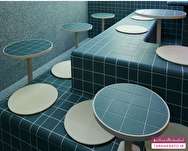 طراحی جالب یک رستوران با کاشی حمام