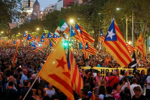 از جشن هفتاد سالگی چین کمونیست تا دومین سالگرد همه‌پرسی جدایی کاتالونیا از اسپانیا