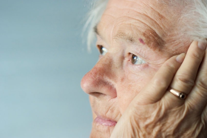آلزایمر؛ نشانه‌ها، درمان و راه‌های پیشگیری
