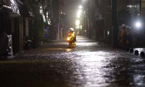 ژاپن درگیر شدیدترین توفان 60 سال گذشته