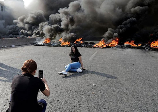 تصاویری از ناآرامی‌های لبنان؛ قلیان، کباب و...!