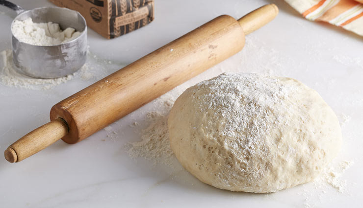 طرز تهیه خمیر پیتزای خانگی، سریع و آسان