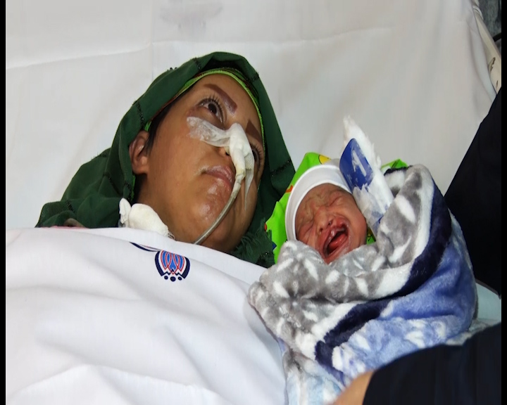 تولد نوزاد کاشانی، ۳ ماه پس از کمای مادرش +عکس