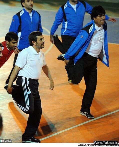 گل کوچیک احمدی نژاد با رئیس جمهور مستعفی بولیوی+ عکس