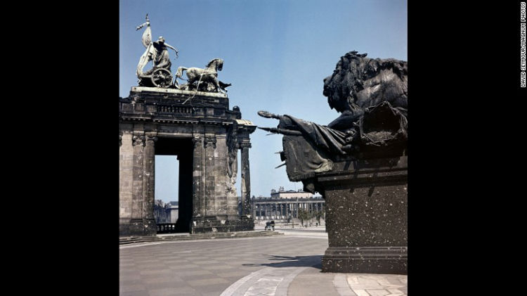 عکس های رنگی و کمتر دیده شده از اروپا پس از جنگ جهانی دوم