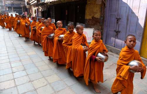 راهبان نوجوان بودایی در نپال + عکس