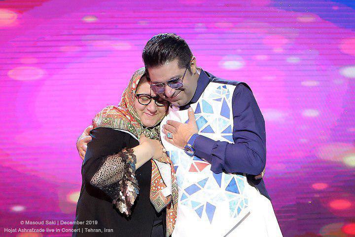 حجت اشرف‌زاده در کنار مادرش+عکس