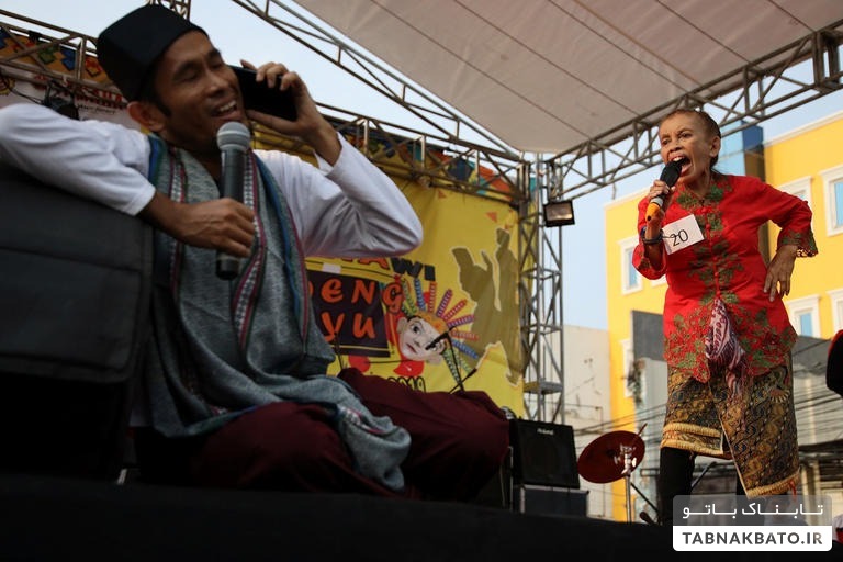 عجیب‌ترین مسابقه ویژه زنان خانه‌دار در اندونزی