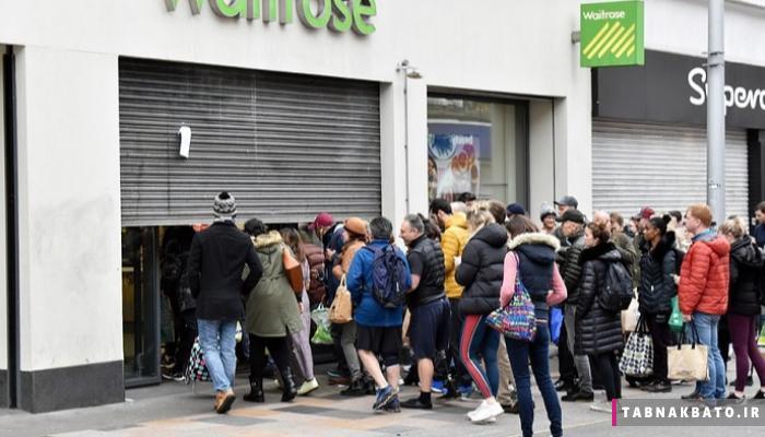 جنون کرونا در انگلستان، فروشگاه‌ها را خالی کرد