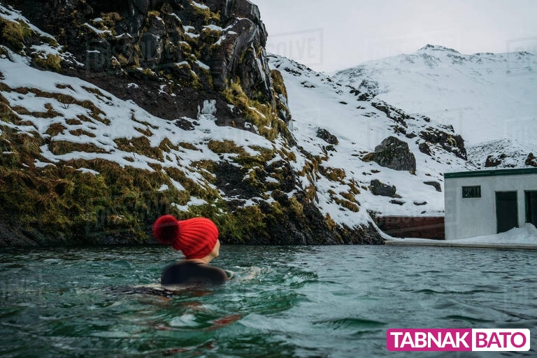 حمام یخ در آیسلند، درمانوشگفت انگیز با سرما
