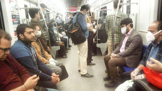 تصویری از ازدحام جمعیت در متروی تهران