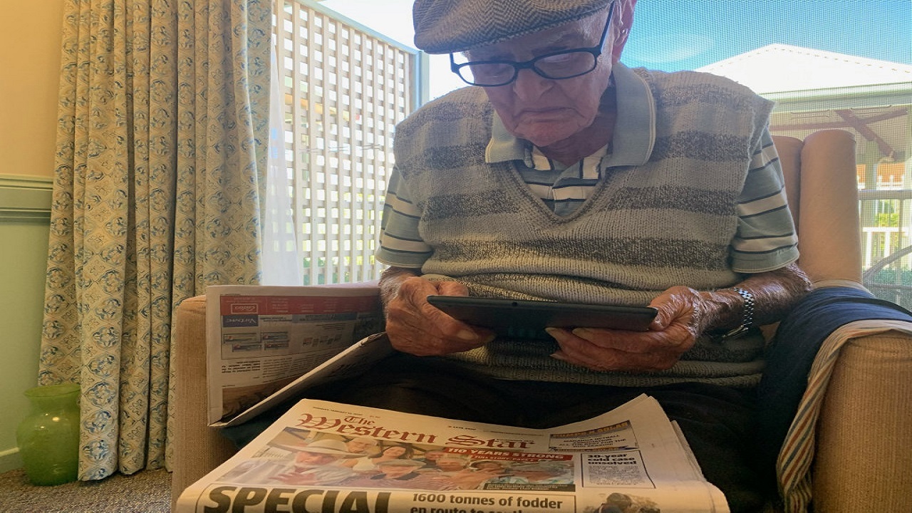 راز طول عمر جالب پیرمرد ۱۱۱ ساله+عکس