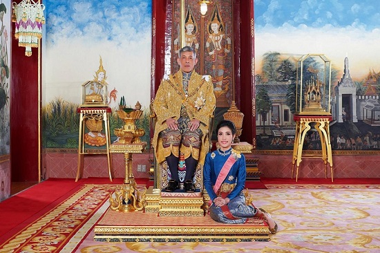 انتشار عکس‌های خصوصی معشوقه پادشاه تایلند