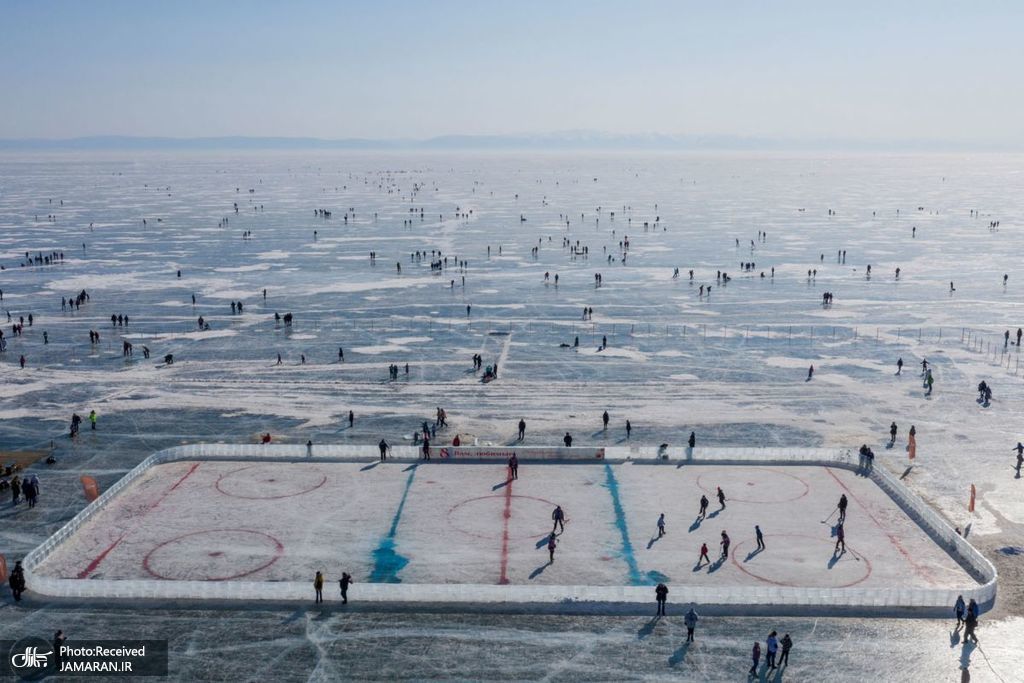 پیست هاکی بر روی دریاچه یخ زده + عکس