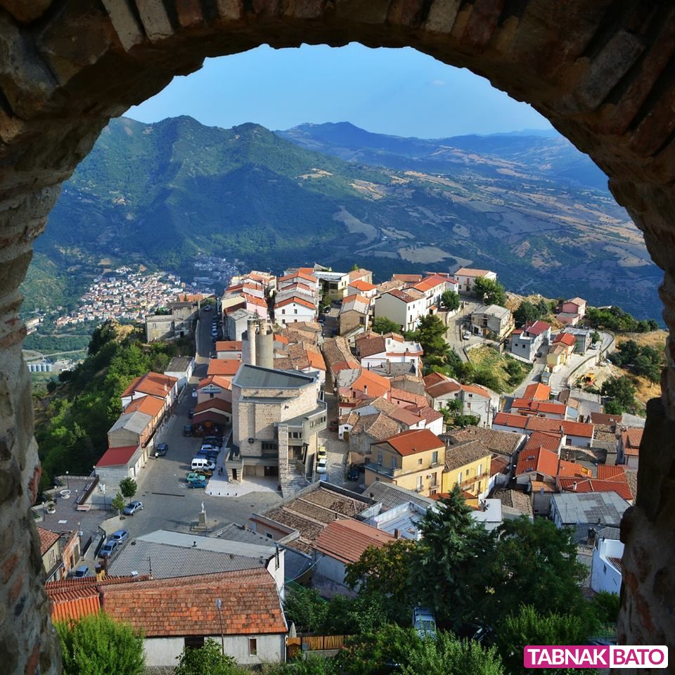 سفر ماجراجویان به شهر کوچک نفرین شده در ایتالیا