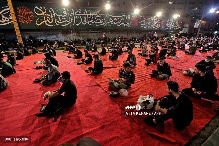 عکسی از باز شدن مساجد ایران به مناسبت ماه رمضان در خبرگزاری فرانسه