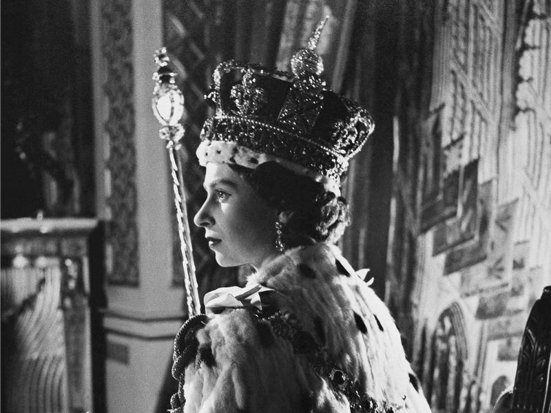با رکوردهای جهانی ملکه انگلیس در کتاب گینس آشنا شوید