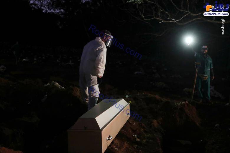 دفن شبانه فوتی‌های کرونایی در گورستان شهر+عکس