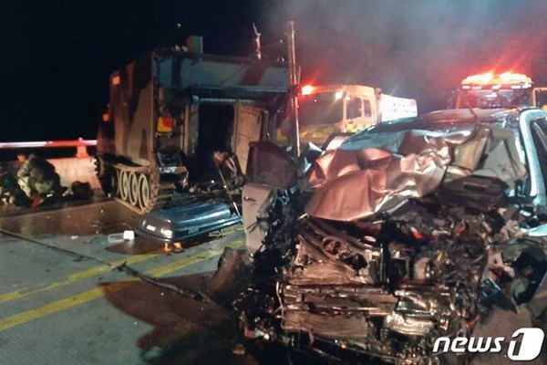 تصادف مرگبار خودروی نظامی آمریکا در سئول+عکس