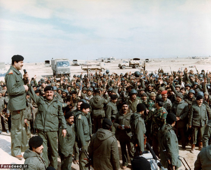 بازدید صدام از جبهه جنگ با ایران + عکس