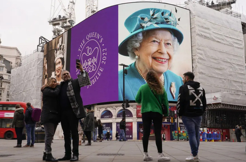 از هفتادمین سالگرد سلطنت ملکه انگلیس تا نجات توله شیرهای دریایی