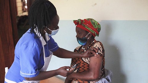 صدها دُز واکسن تقلبی در اوگاندا تزریق شد