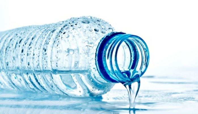 از بطری های پلاستیکی آب دوبار استفاده نکنید