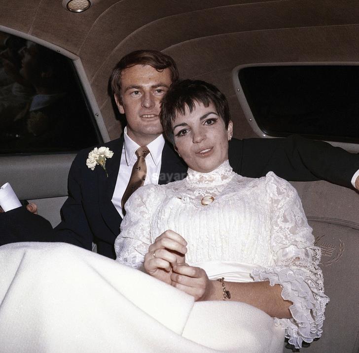 ۱۵ عکس عروسی نادر از ستاره های قرن بیستم و داستان های عاشقانه آنها