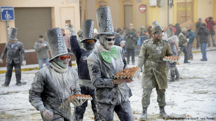 جشن‌های عجیبی که اسپانیایی‌های هر سال برگزار می‌کنند