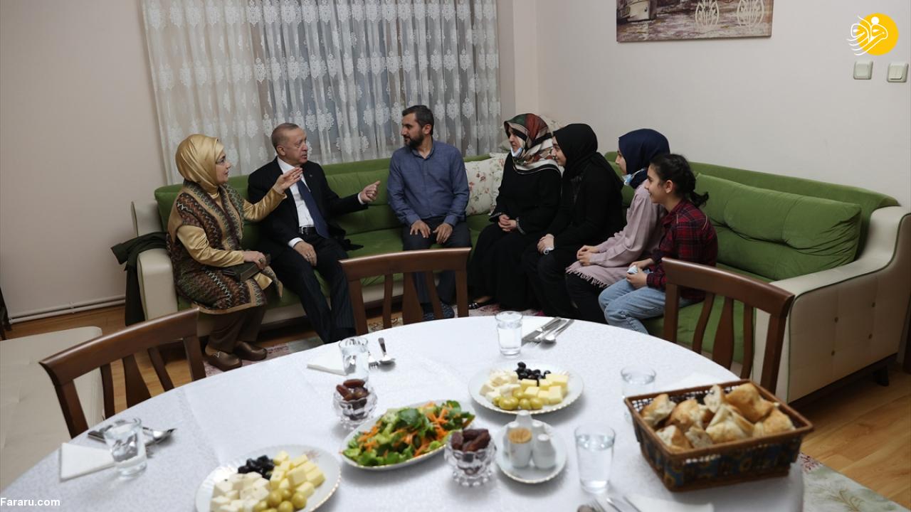 تصاویری از افطاری متفاوت اردوغان با همسرش
